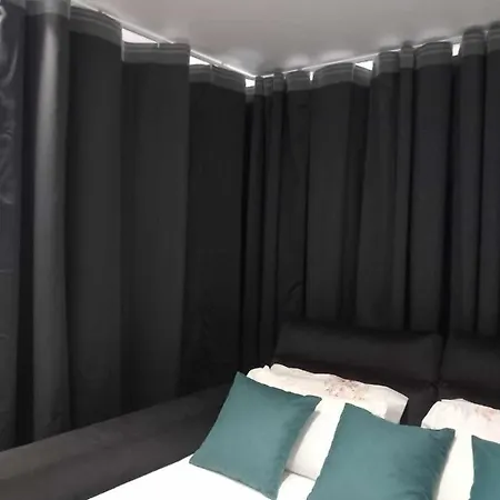 Casa De Silvares בית הארחה 4*