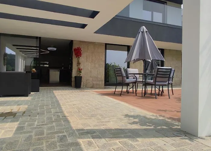 ゲストハウス Casa De Silvares